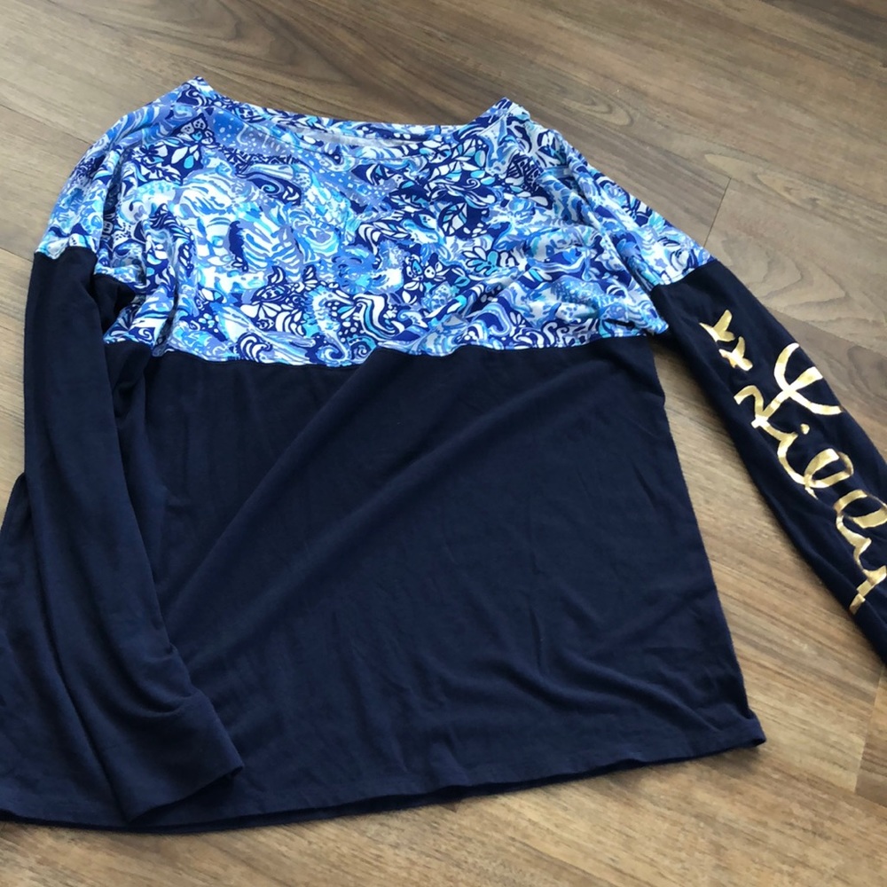 Lilly Pulitzer Finn long sleeve top. Size M